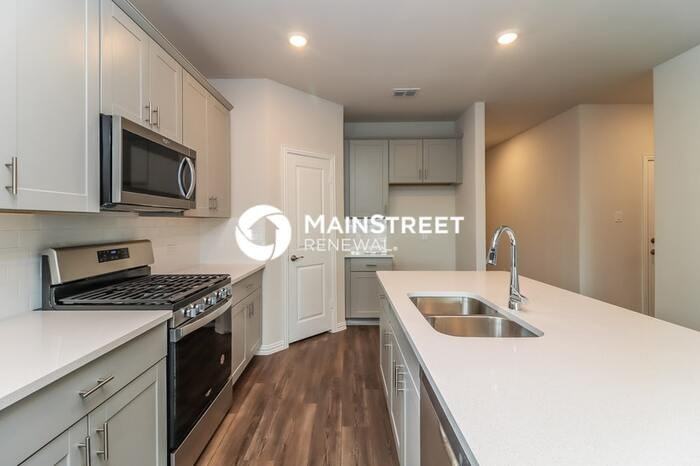 6109 Fire Water Dr - Photo 4 of 17