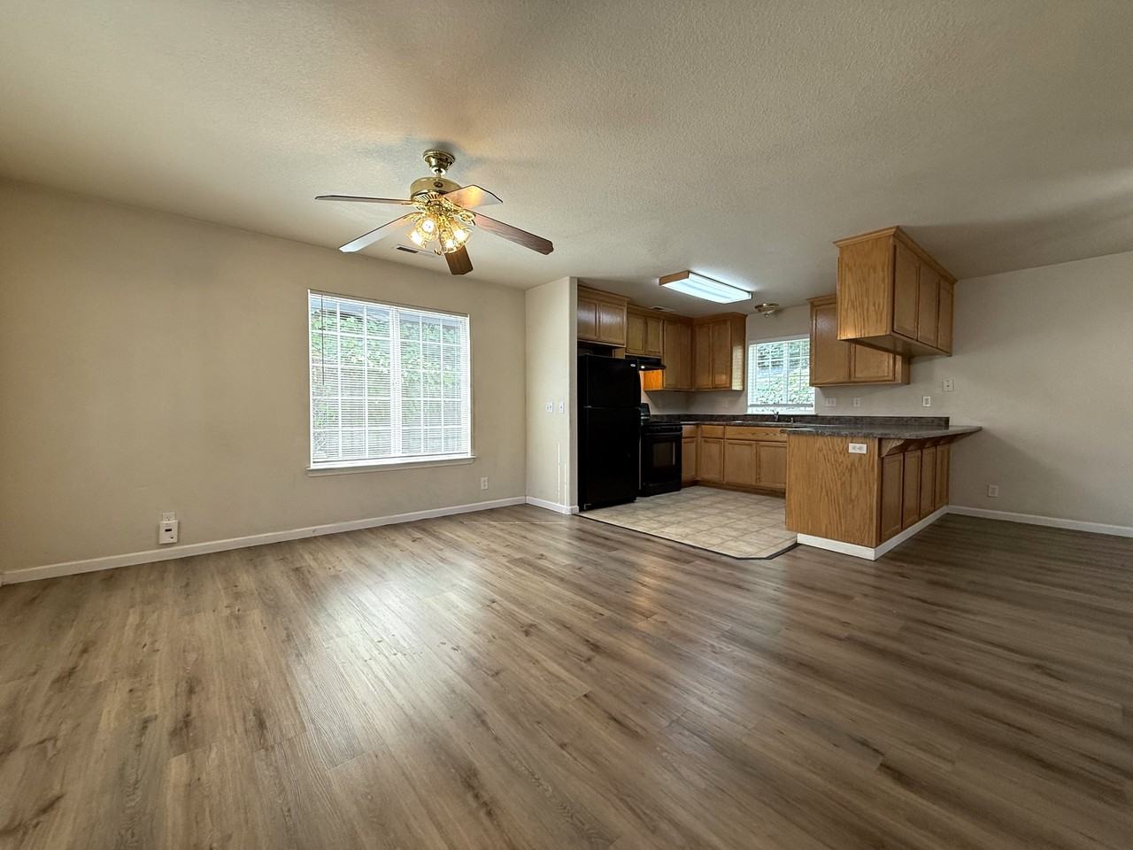 592 E 5th Ave #1 - Photo 2 of 16