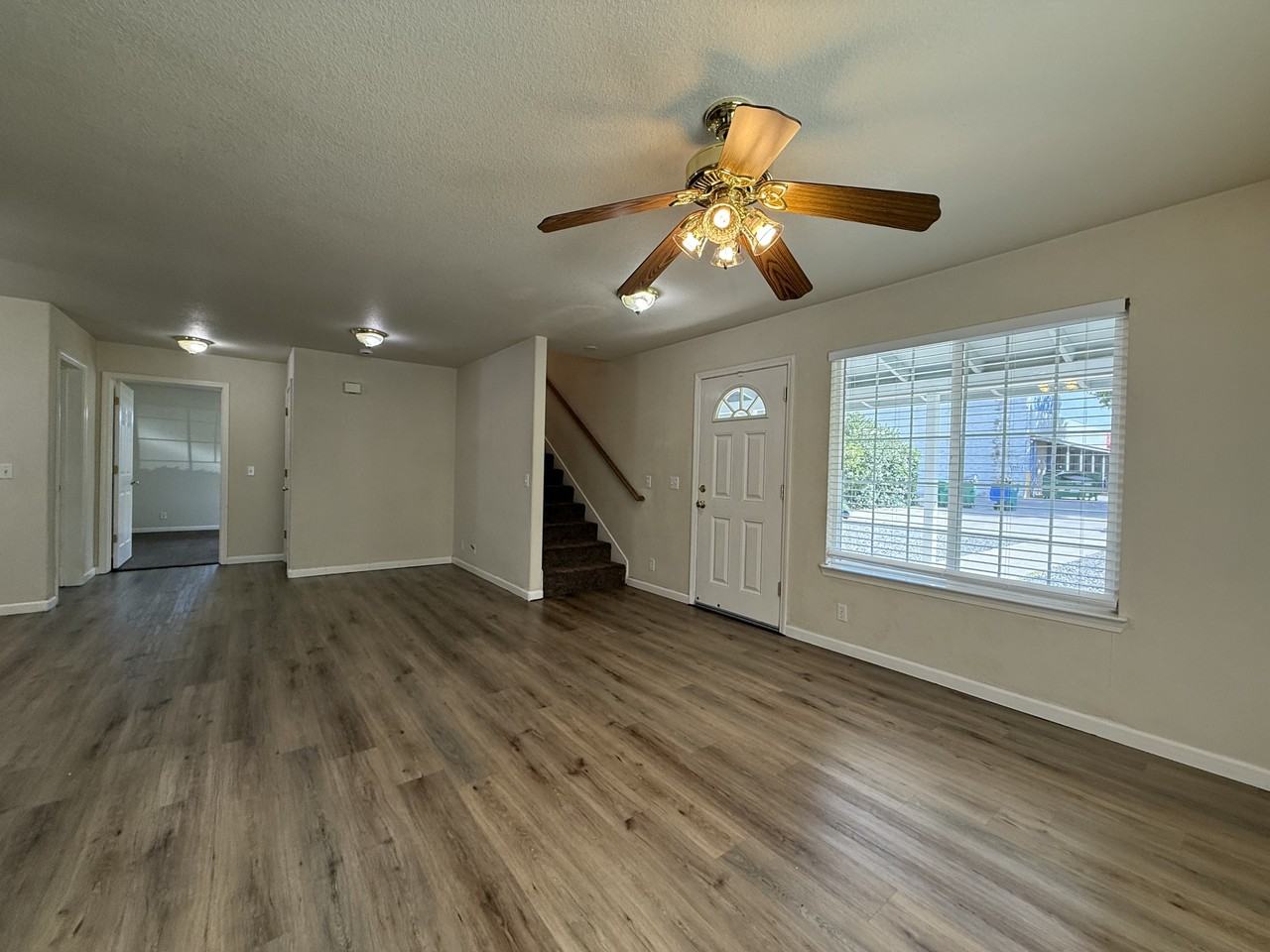 592 E 5th Ave #1 - Photo 3 of 16