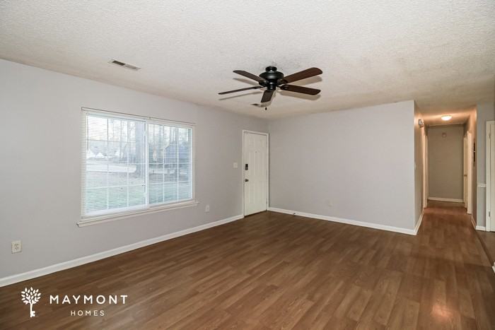 109 Neal Ave - Photo 5 of 15