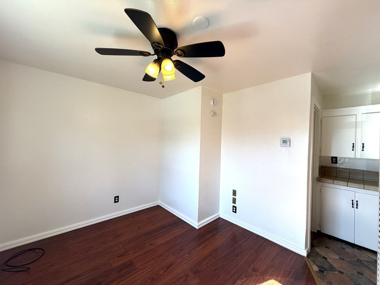 432 W 17th St #1 - Photo 2 of 10