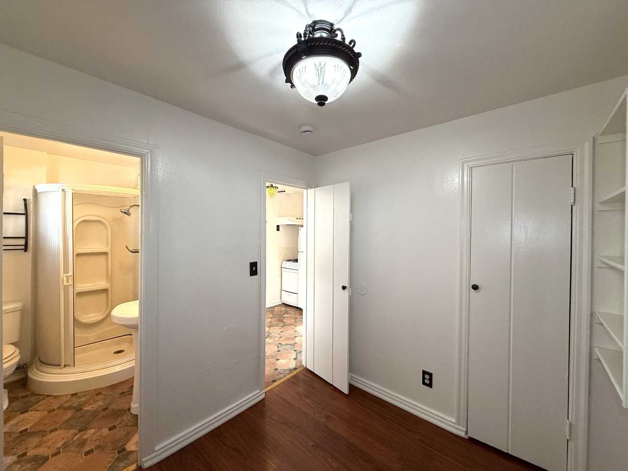 432 W 17th St #1 - Photo 7 of 10