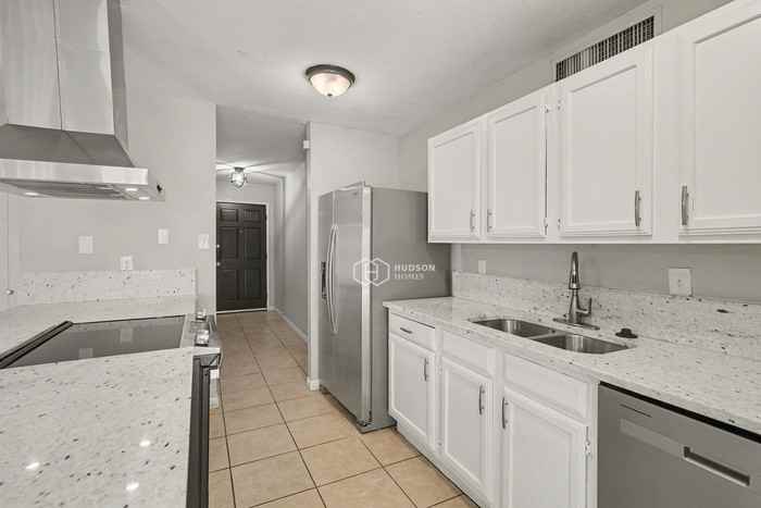 1001 Clark Trl - Photo 7 of 24