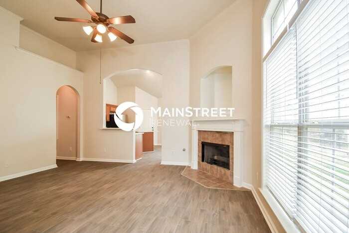 9253 Acadia Pl - Photo 5 of 19