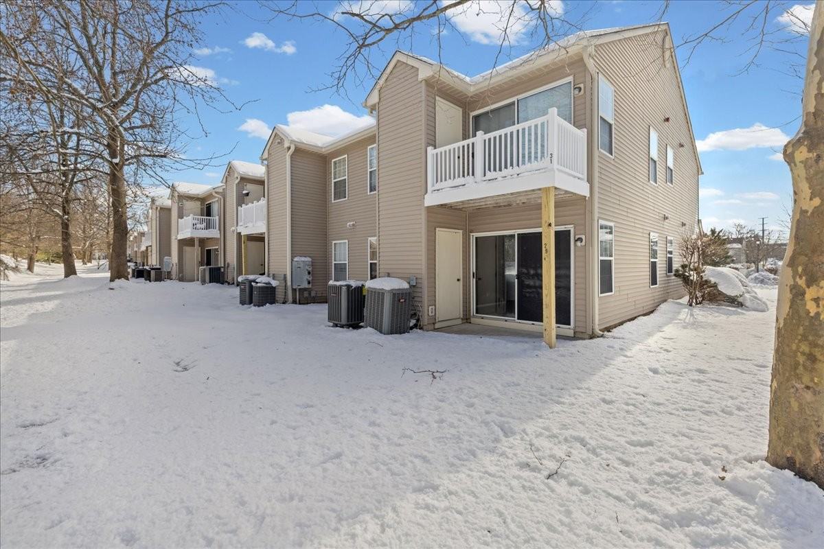 29 Foxglove Dr #1 - Photo 3 of 48