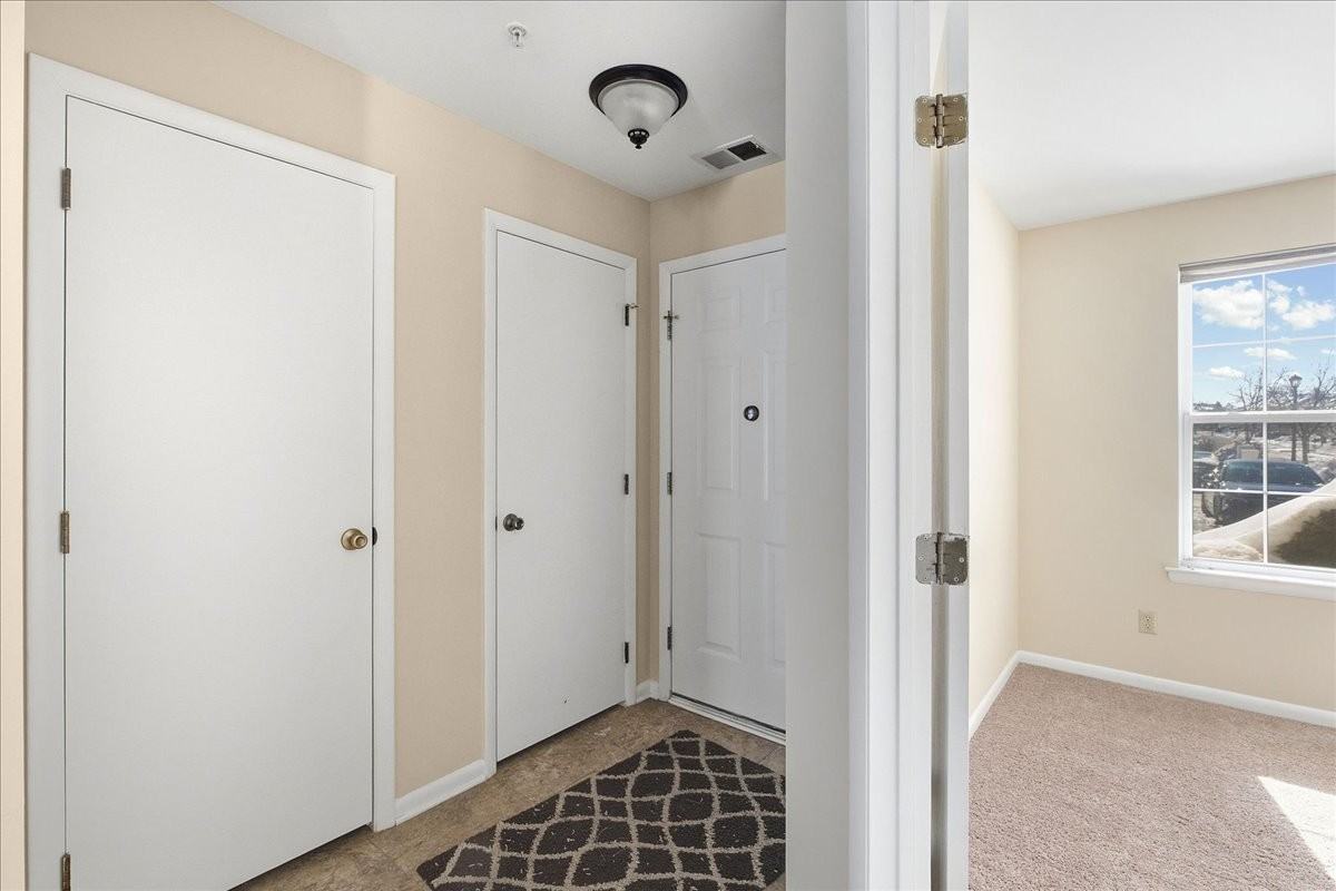 29 Foxglove Dr #1 - Photo 5 of 48