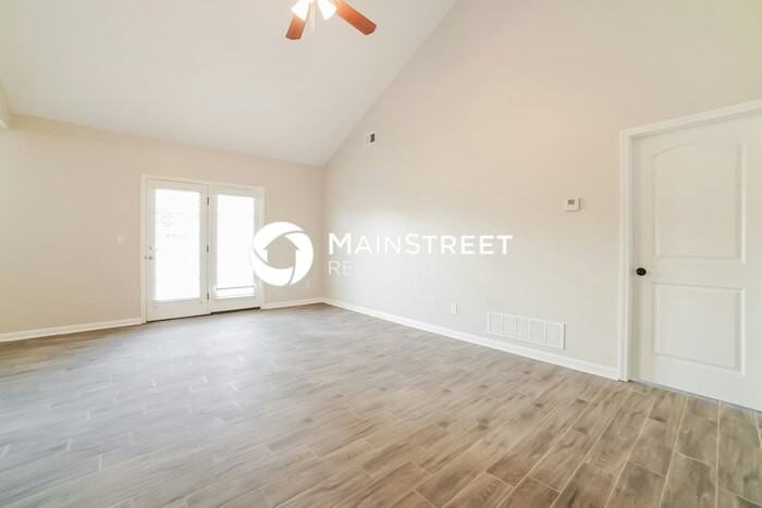 4290 Carroll Dr W - Photo 3 of 16