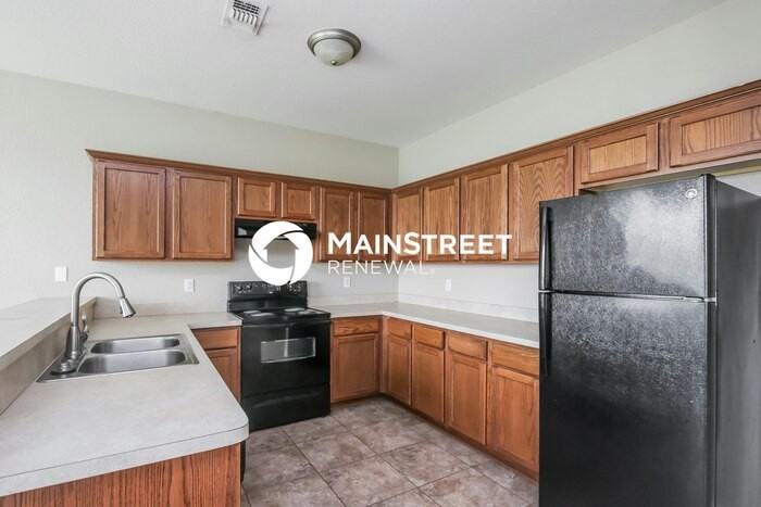 209 Kennedy Dr - Photo 6 of 16