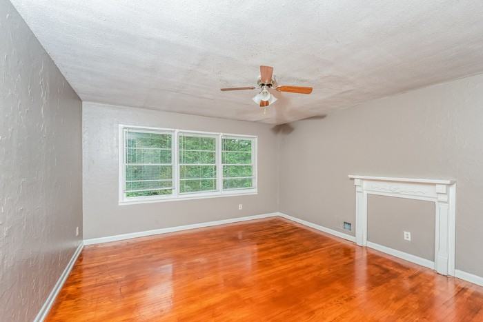 825 Park Dr - Photo 5 of 12