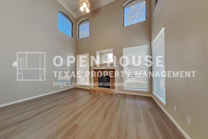 1805 Kris St - Photo 5 of 20