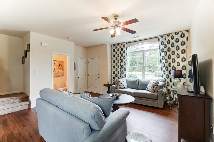 2148 Creek Bed Cir - Photo 2 of 10