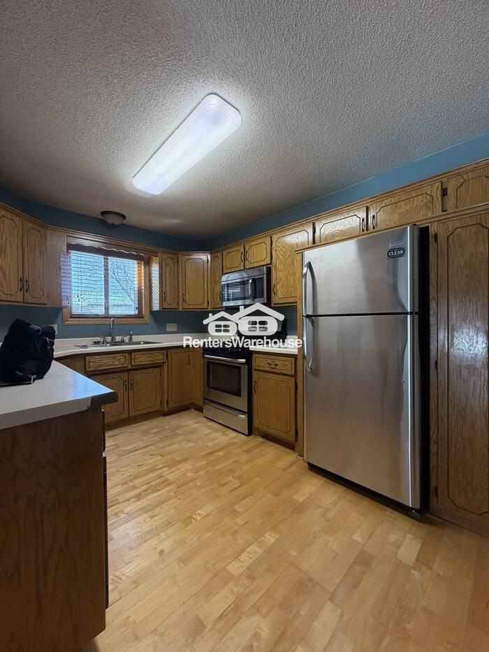 7140 Ivy Ridge Ct - Photo 2 of 11