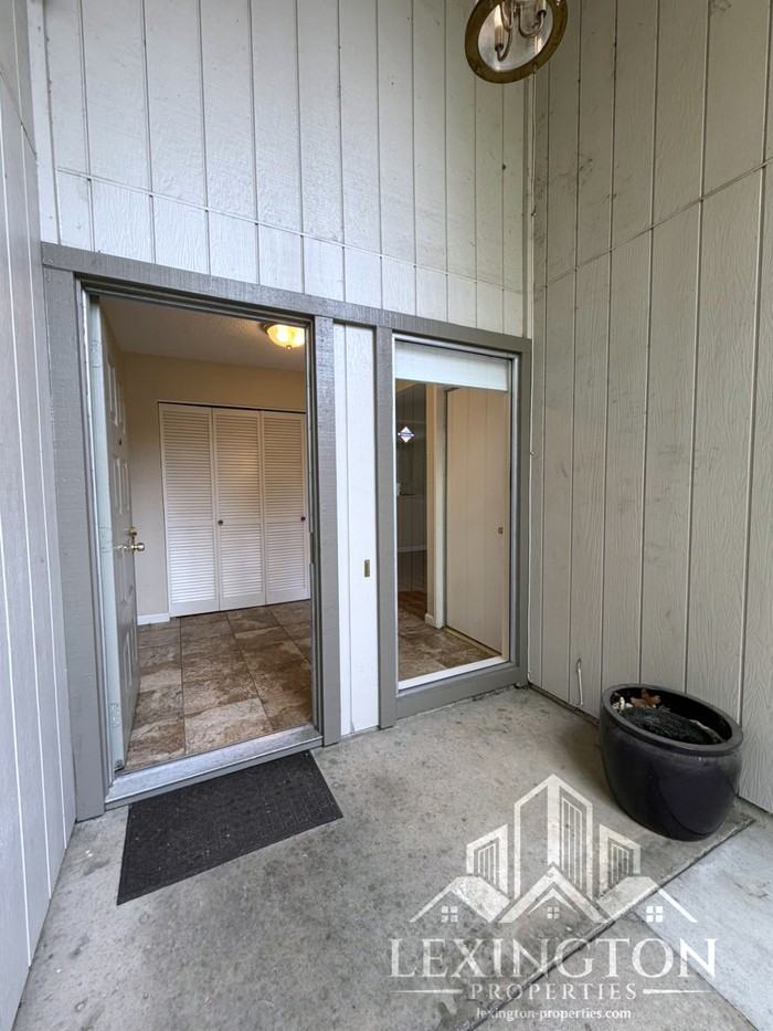 11012 Rainbow River Ct - Photo 3 of 30