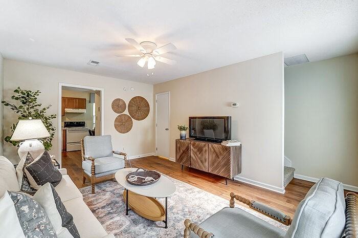 2818 Union Rd - Photo 4 of 16