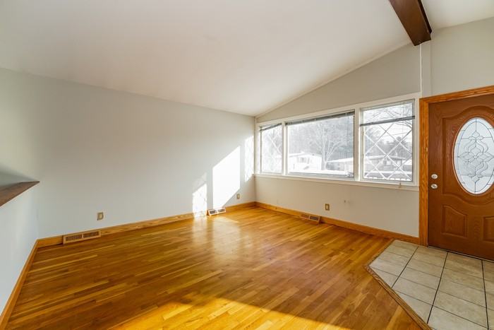 792 Hancock Cir - Photo 4 of 17