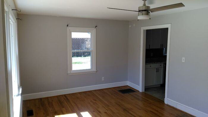 408 W Sandy Ridge Rd - Photo 4 of 12