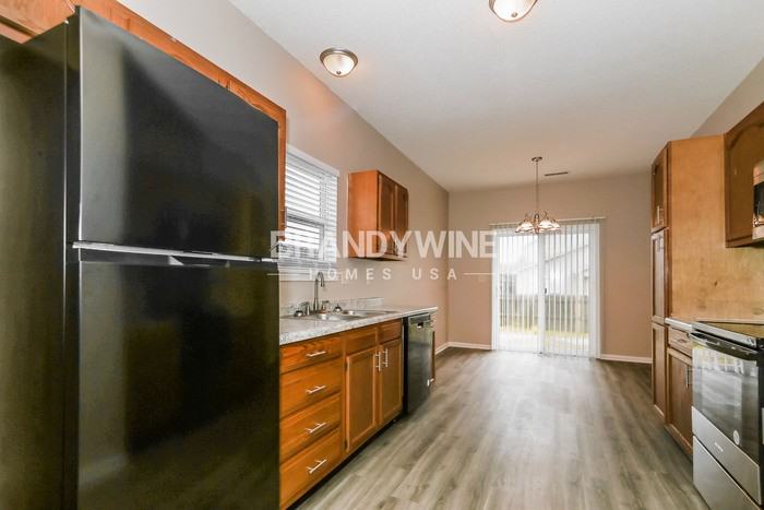 7215 Parklake Pl - Photo 7 of 18