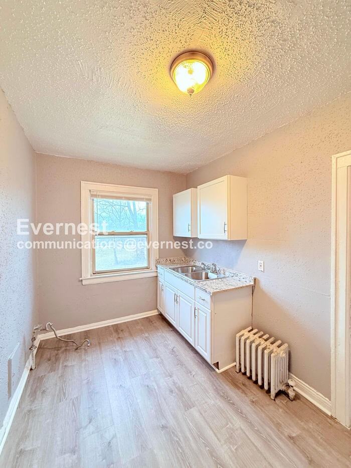 13909 Hartwell St #8 - Photo 2 of 21