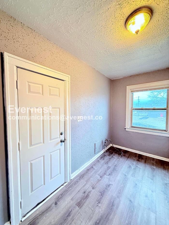 13909 Hartwell St #8 - Photo 5 of 21