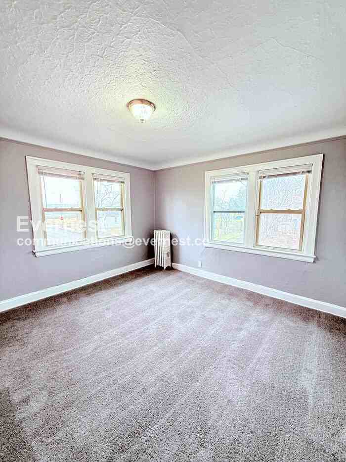 13909 Hartwell St #8 - Photo 6 of 21