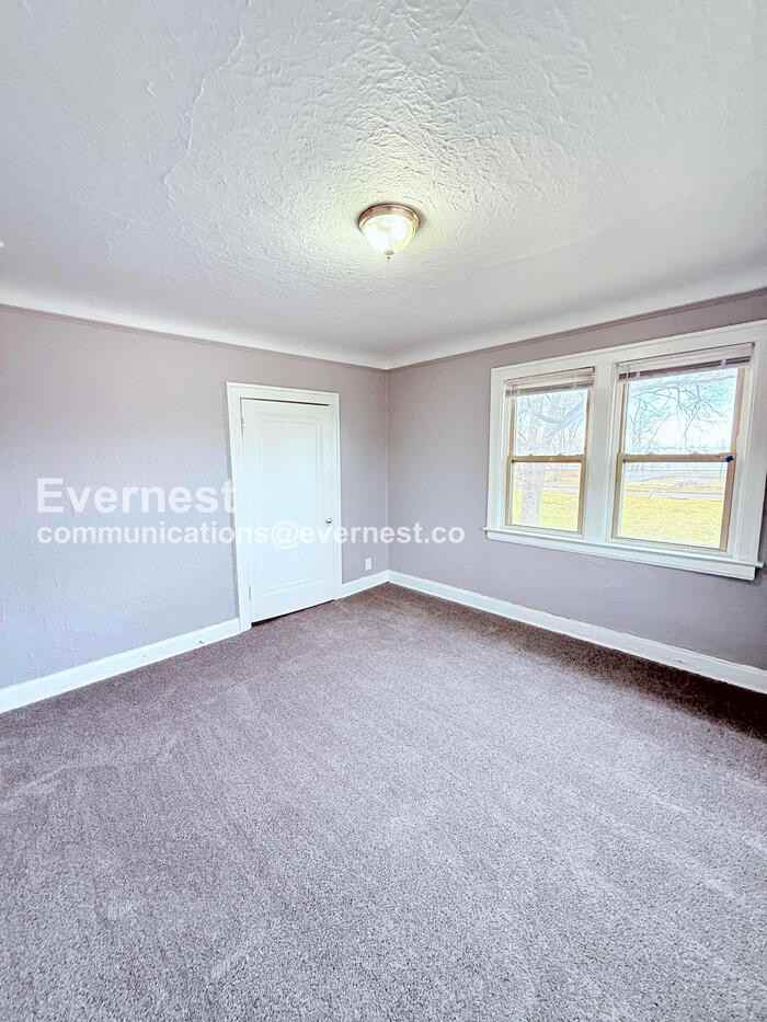 13909 Hartwell St #8 - Photo 7 of 21