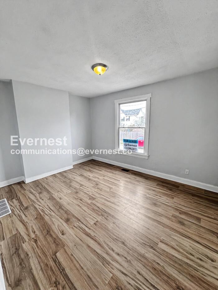 1393 Cable Ave - Photo 5 of 18