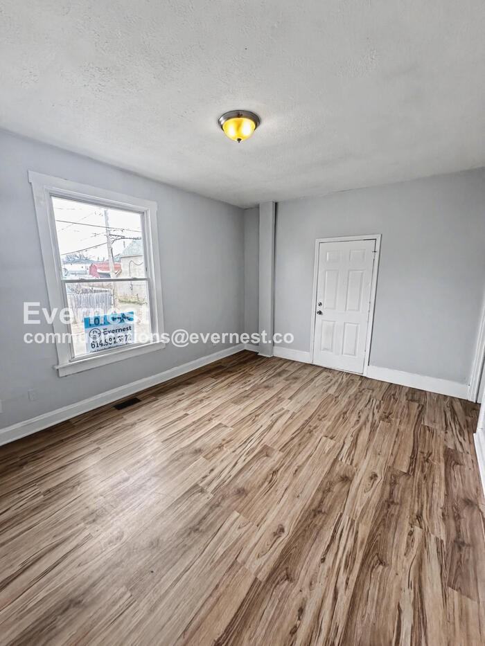 1393 Cable Ave - Photo 6 of 18