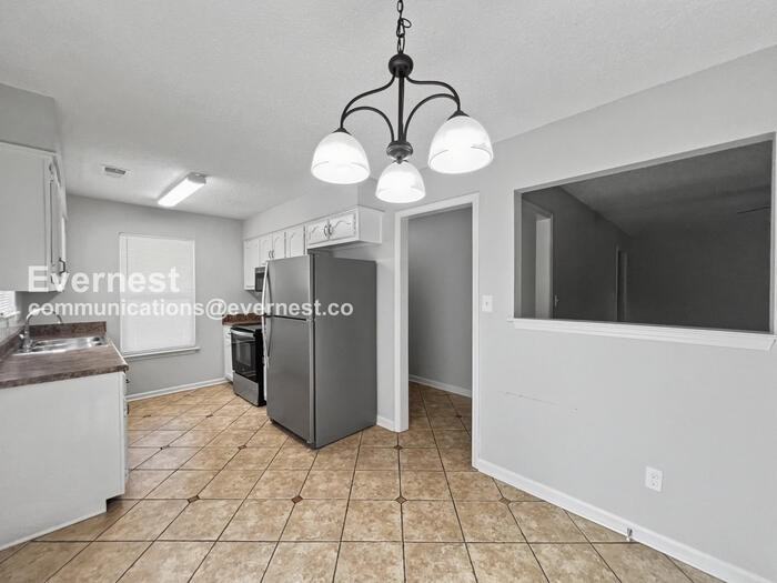 1984 Custer Dr - Photo 4 of 17