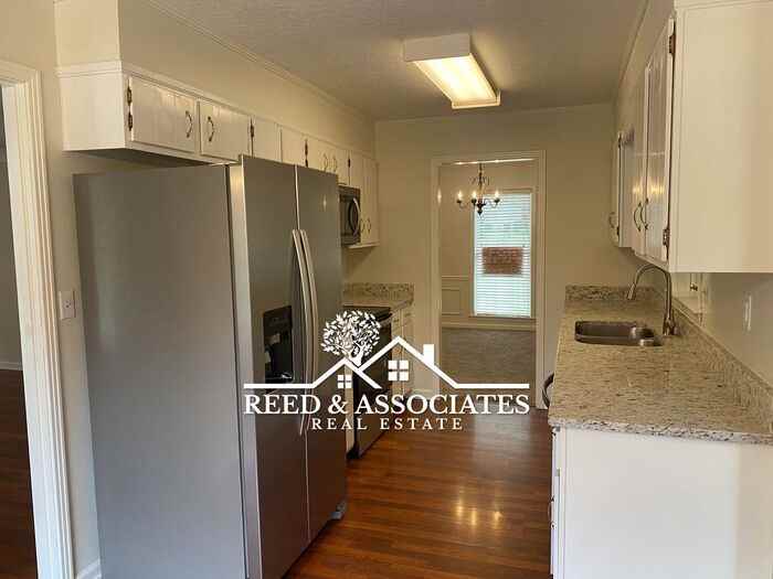 8403 Pine Valley Ln - Photo 6 of 15