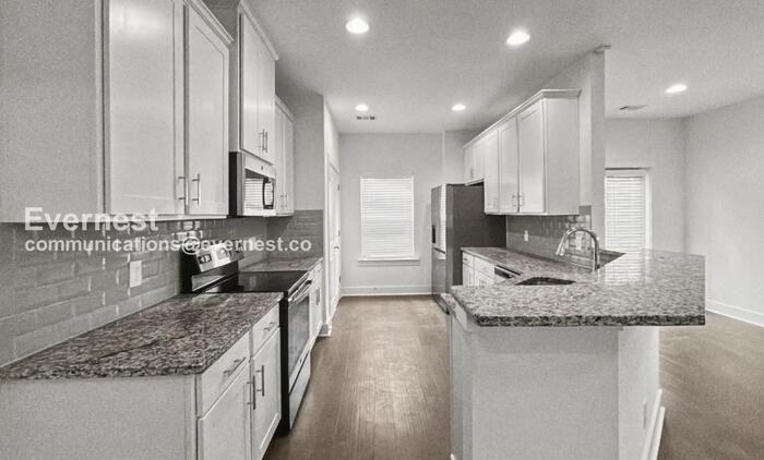 1924 Dillon Dr - Photo 2 of 25