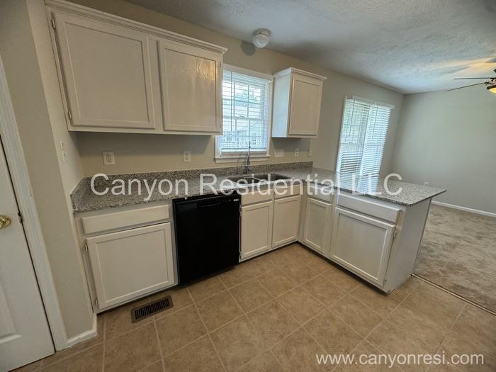 5628 Middlefield Pl - Photo 5 of 14