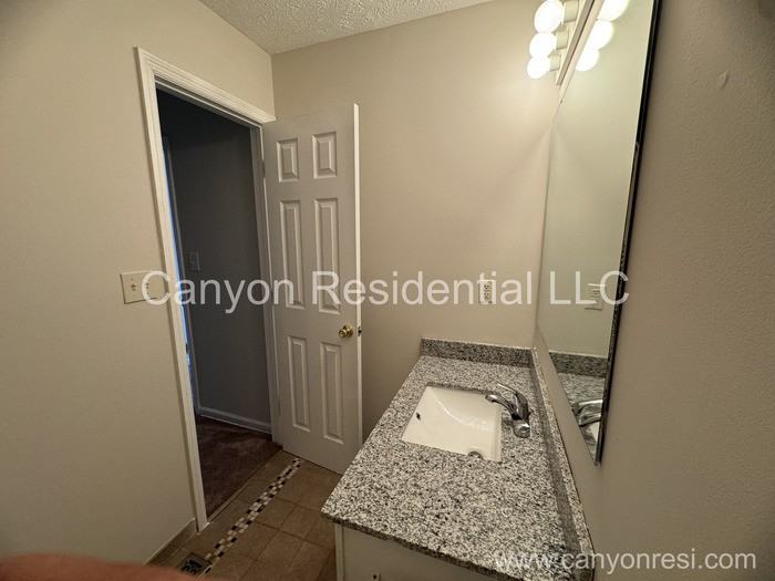 5628 Middlefield Pl - Photo 7 of 14