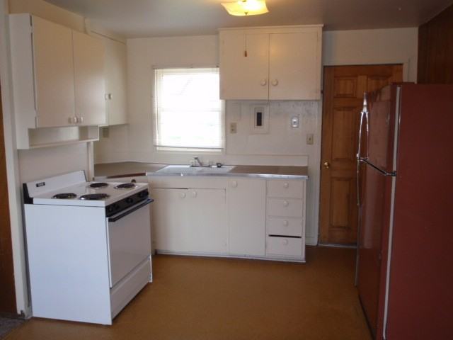 2326 Strand Ave #2326 - Photo 6 of 17