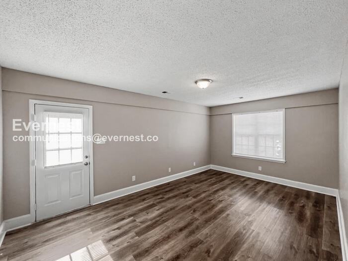 6534 Valerie Dr - Photo 4 of 15