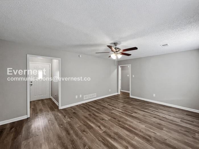 6534 Valerie Dr - Photo 5 of 15