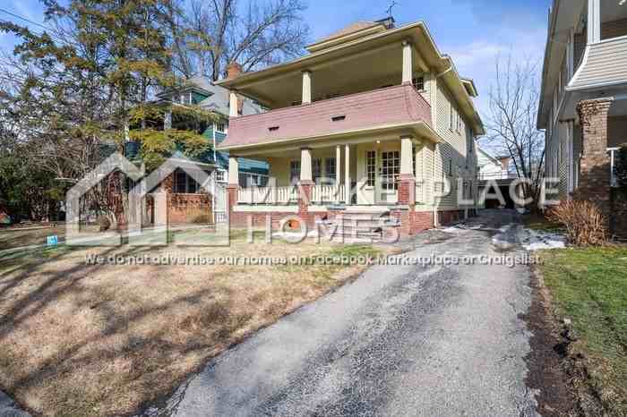 2171 Rexwood Rd - Photo 2 of 31