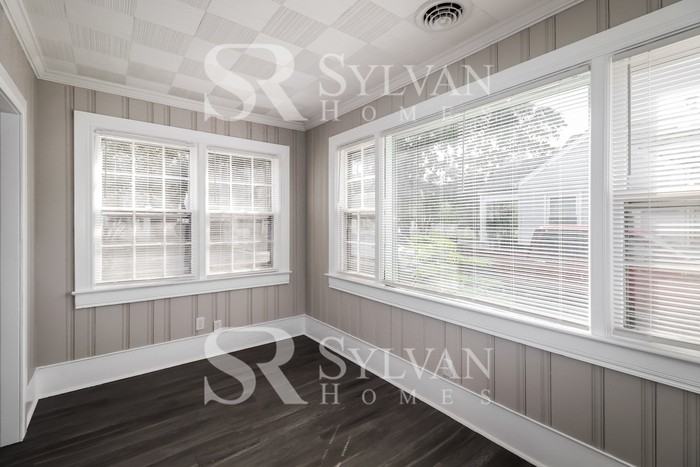 1908 Boston St - Photo 4 of 16