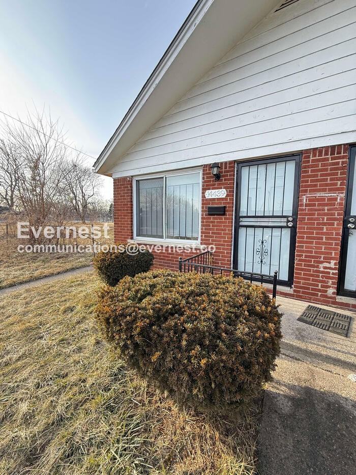 14439 Kent St - Photo 2 of 18