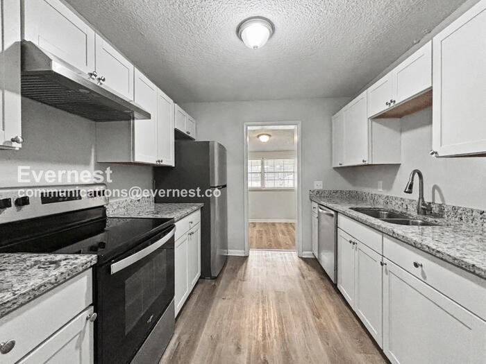 6757 Snow White Dr - Photo 3 of 22