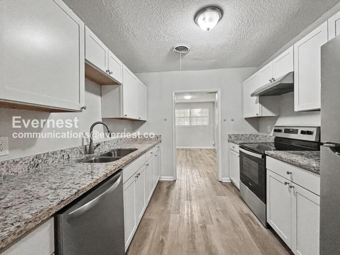 6757 Snow White Dr - Photo 4 of 22