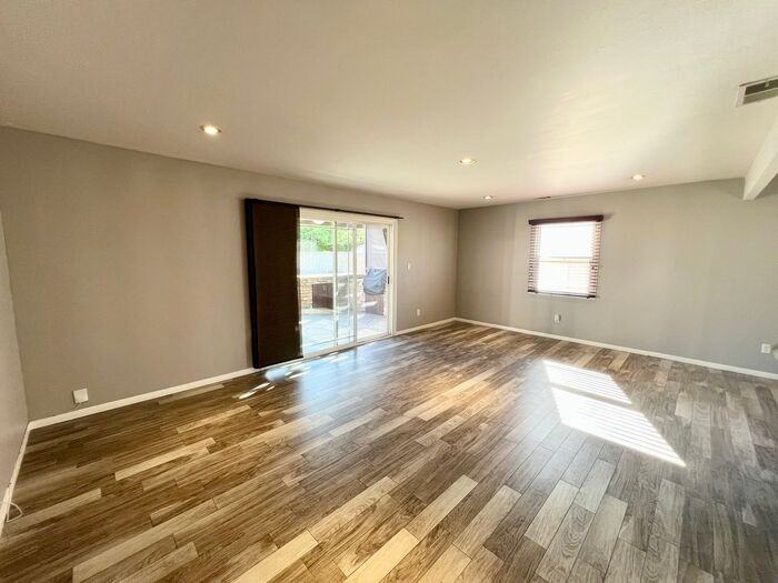 4763 Mount Casas Dr - Photo 5 of 24