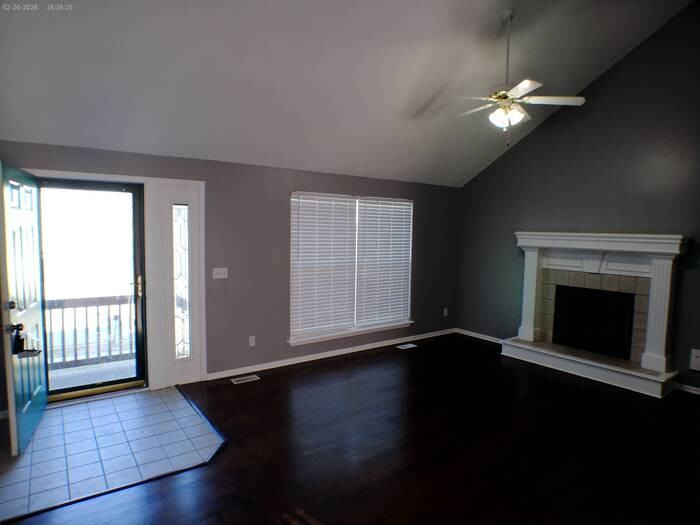 7024 N Winchester Ave - Photo 2 of 16