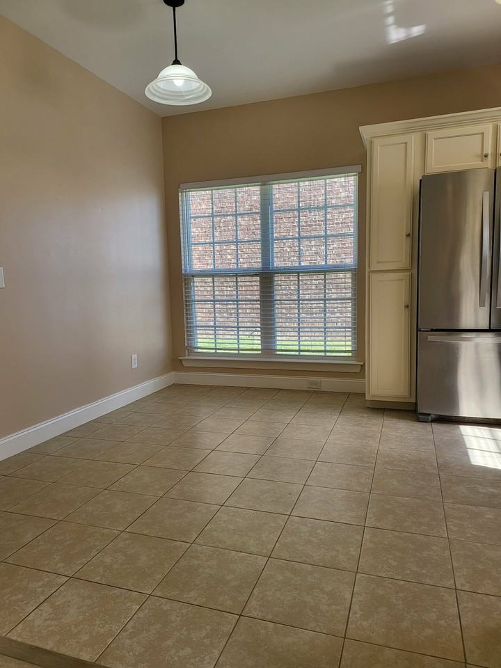 316 Rowlette Cir #1 - Photo 2 of 10