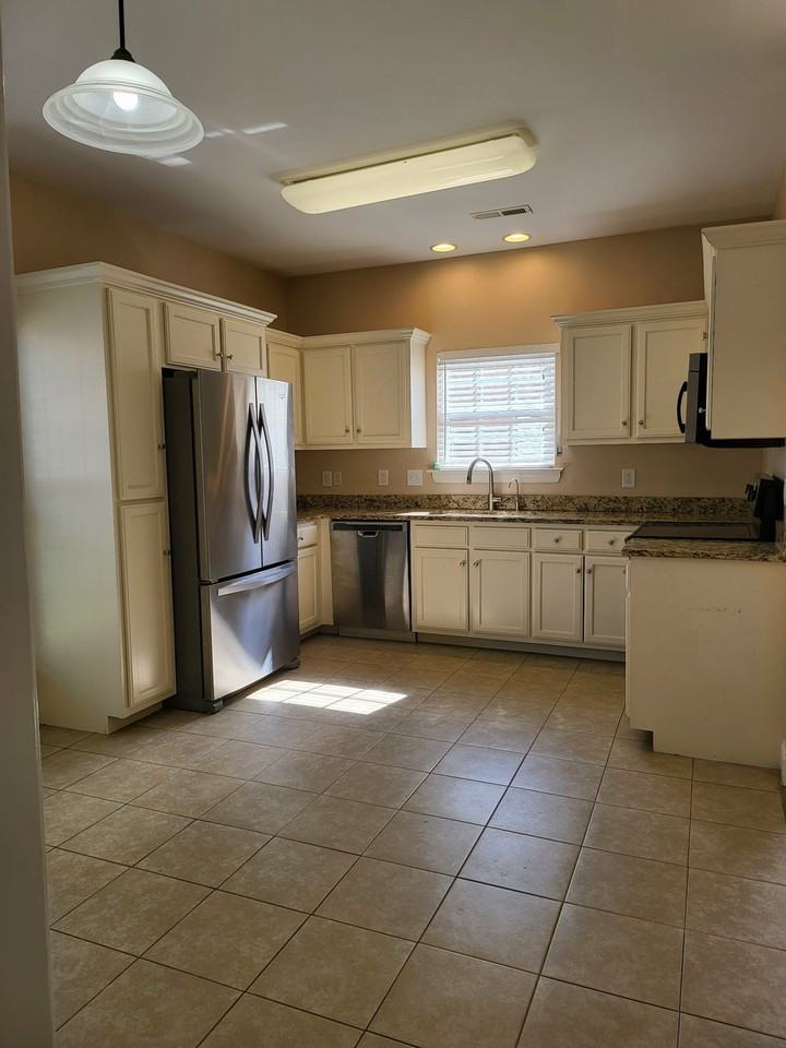 316 Rowlette Cir #1 - Photo 3 of 10