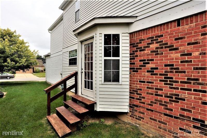 3268 Monument #1 - Photo 3 of 12