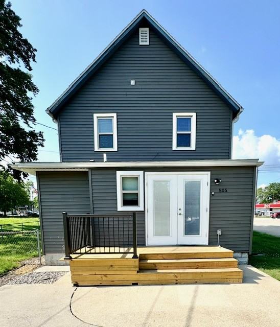 505 E Oak St #1 - Photo 4 of 33