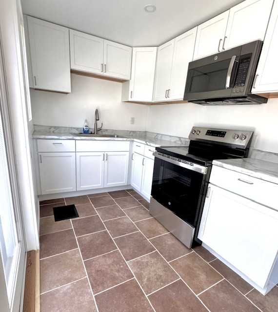 505 E Oak St #1 - Photo 7 of 33