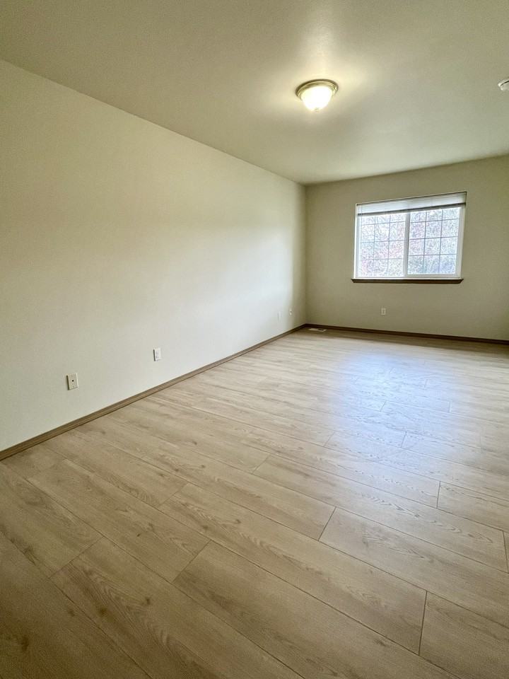 512 Hazel St #B - Photo 6 of 20