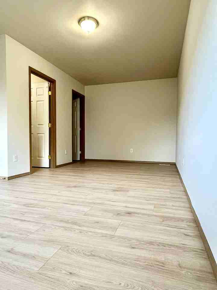 512 Hazel St #B - Photo 7 of 20