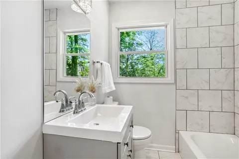 872 Glenway Dr #NA - Photo 6 of 10